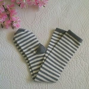 💲NWOT Stripe Socks